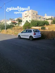  2 سيارة غولف بولو للبيع بسعر طري بحالة جيدة
