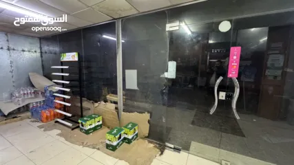  1 الواح سيكوريت بالاضافة الي باب وسط