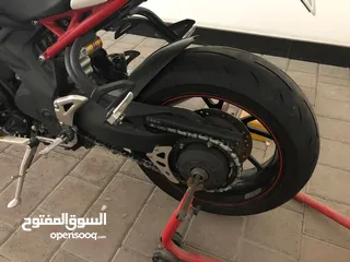  5 للبيع دراجة ريسنغ Triumph Speed Triple S 1050cc