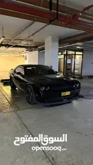  2 Dodge Challenger SRT