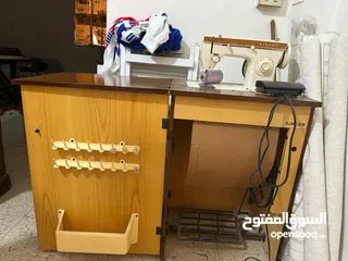 8 اثاث مع ماكينه خياطه للبيع