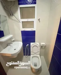  5 شقة في الغبرة - flat in Al-Gubrah