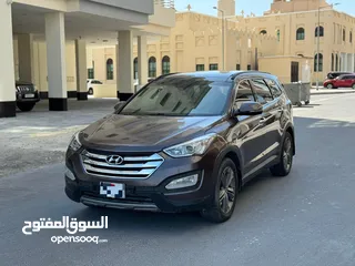  5 Hyundai Santafe 4Wd Model 2014 6Cylinder , 3.3LE 1 year passing  Full Option, keyles Entry  Sunroof