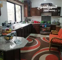  7 بيت مستقل للبيع في جبل النظيف بسعر مغري