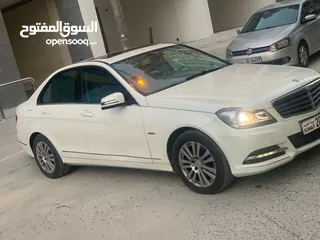  4 سيارة مرسيدس c200 حالة ممتازة