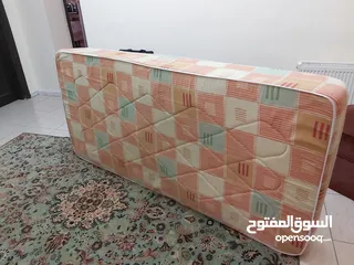  1 فرشه مفرد بحاله جيده جدا