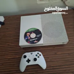  1 fifa 21  + Xbox one x + 1 controller   I  can do delivery only in fujairah+accept only cash, no card