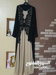  2 عبايات شبه جديد