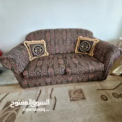  2 طقم كنب ضيوف و كورنر للبيع