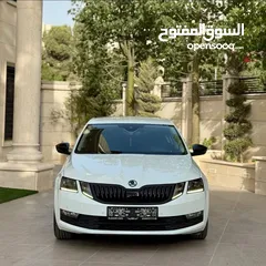  3 سكودا اوكتافيا صالون 2018