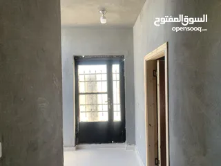  10 بيت للبيع مستقل وقوشان مفروز