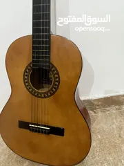  1 جيتار كلاسيكي فخم في اربد