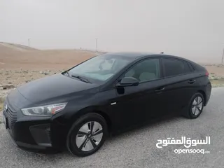  14 هيونداي ايونك موديل 2017 بحالة الشركه فحص كامل استخدام شخصي