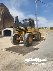  8 جرافه فولفو  90 D