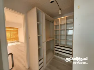  8 5 Bedrooms Villa for Sale in Madinat Qaboos REF:892R