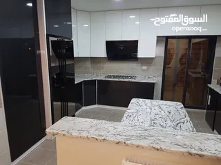  1 مطبخ بحاله ممتازه نوعيه جيده