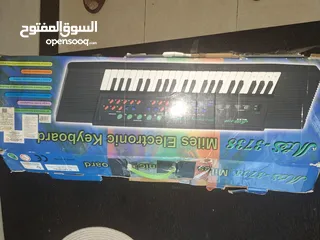  3 اوركن Mles ( Miles Elcotronic keyboar)  مستخدم  مع الكرتونة بحالة ممتازة للبيع