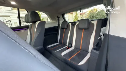 15 Volkswagen ID 6 2022