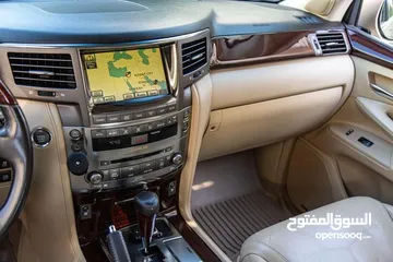  11 لكزس LX570 2010 بحالة ممتازة وعلى الفحص الكامل