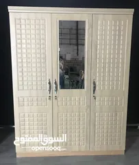  5 3 doors cupboard . (1.5m)