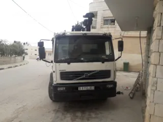  1 فولفو للبيع موديل 2004