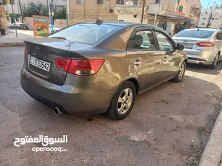 4 كيا فورتي سيراتو قير اوتوماتيك موديل 2010