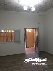  4 شقة للايجار في شارع الهلال عزاب