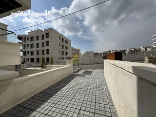  18 شقة طابق شبه ارضي للبيع مساحة 200م مع ترس وحديقه وكراج 250م بأجمل مناطق خلدا (مشروع 114