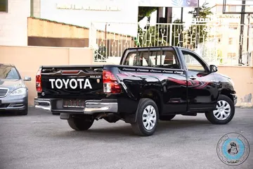  8 تويوتا بيك اب كبينة واحدة 2023 Toyota Hilux