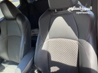  16 تويوتا يارس هايبرد مميزة Black Edition 2021 للبيع بسعر مغري