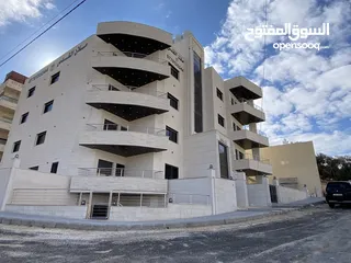 2 شقة مميزه وفاخره - الجبيهه- ام زويتينه-شارع الاردن - بالقرب من مدارس الرواد ومسجد سويلمين- اطلاله