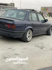  2 BMW_e30_1990