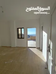  12 روف و شقة للبيع