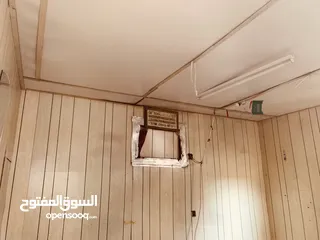  3 بركسات عدد 3 كل واحد له مقلس مستخدم نظيف