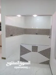  12 قطع وبيوت للبيع