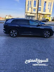  4 ID6 CROZZ PRO?ممشى كحلي متالك29 الف كم 2022بحالة  الشركه