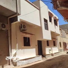  2 منزل بشهادة عقارية أبوسليم مسقوف 180 متر