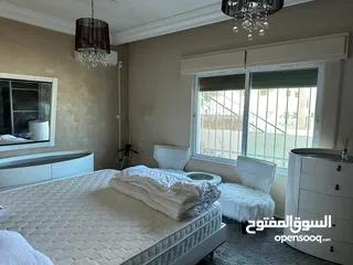  24 شقه من فيلا(غير مفروشة )للايجار طابق اول ب 360 ويوجد شقة صغيره طابق ارضي مدخل مستقل (غير مفروشة)150د