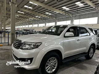  1 Toyota Fortuner V4 GCC single owner