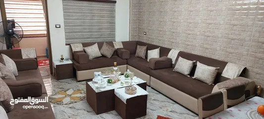  2 غرفة جلوس صالون حرف U كبيره