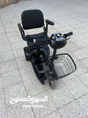  1 عربية كهربائية لكبار السن