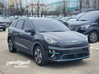  3 كيا نيرو كهربا 2022 لون اسود مميز عداد قليل 37 الف فقط  فل إلا فتحه وارد كوري فيها heat pump