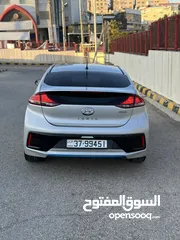  2 Hyundai Ioniq 2018