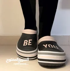  3 شبشب طبي كروكس crocs اصلي