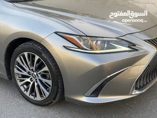  8 Lexus Es350 2019