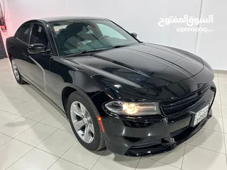  2 Dodge Charger SXT