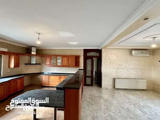  10 شقة طابقيه للبيع الصويفيه خلف المدارس الامريكيه 261 م