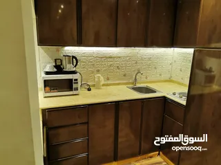  7 شقة متميزة غرفتين نوم اوغرفة تقاطع شارع صارى مع عبدالرحمن السديرى حى السلامة جدة