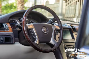  17 Cadillac Escalade Xl 2012 Platinum   السيارة مميزة جدا و قطعت مسافة 144,000 كيلو متر