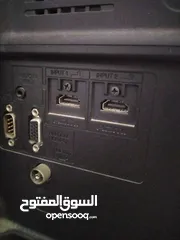  3 شاشة شارب مستعملة بحاله ممتازة